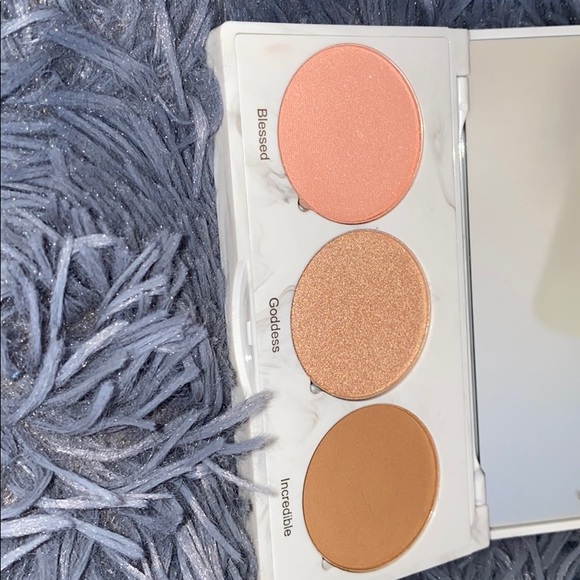 Realher Ultimate Glow Getter Cheek Trio Palette - Picture 4 of 6